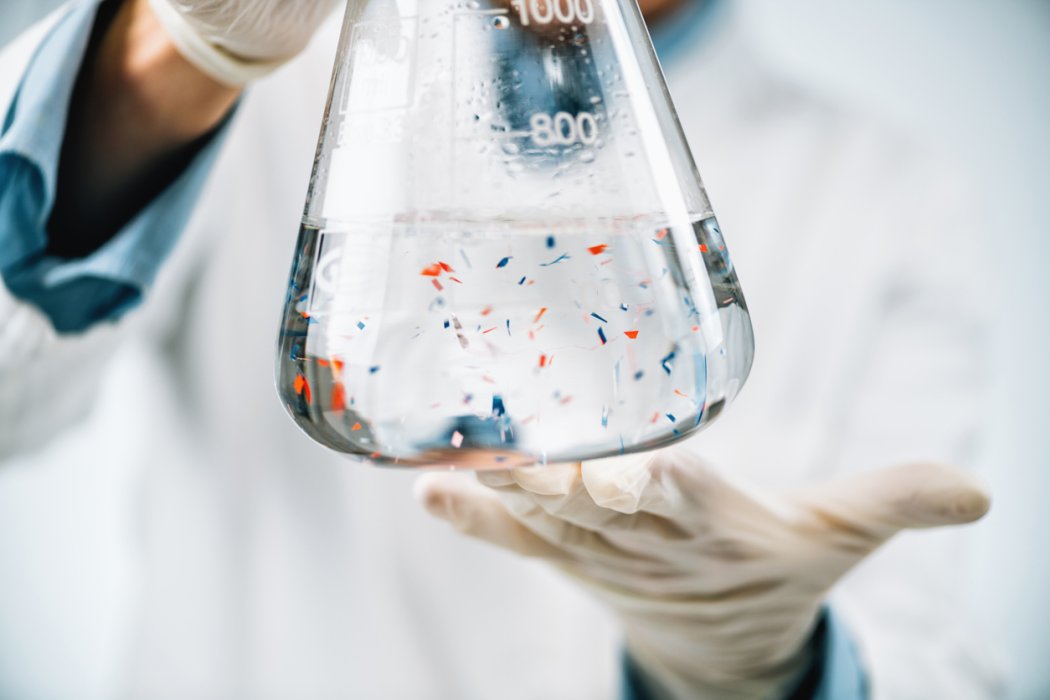 學者：很難釐清微塑膠是否對人體有害，但劑量決定毒性