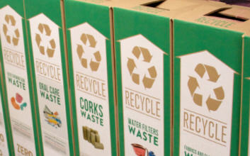 為解決難以回收問題，品客於英國建立免費品客罐回收計畫