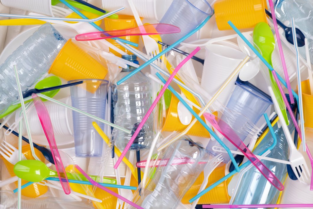限塑10年政策失靈？一次性塑膠用量增22.8%